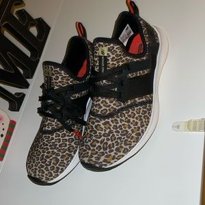 New Balance Women’s Leopard Tennis Shoes